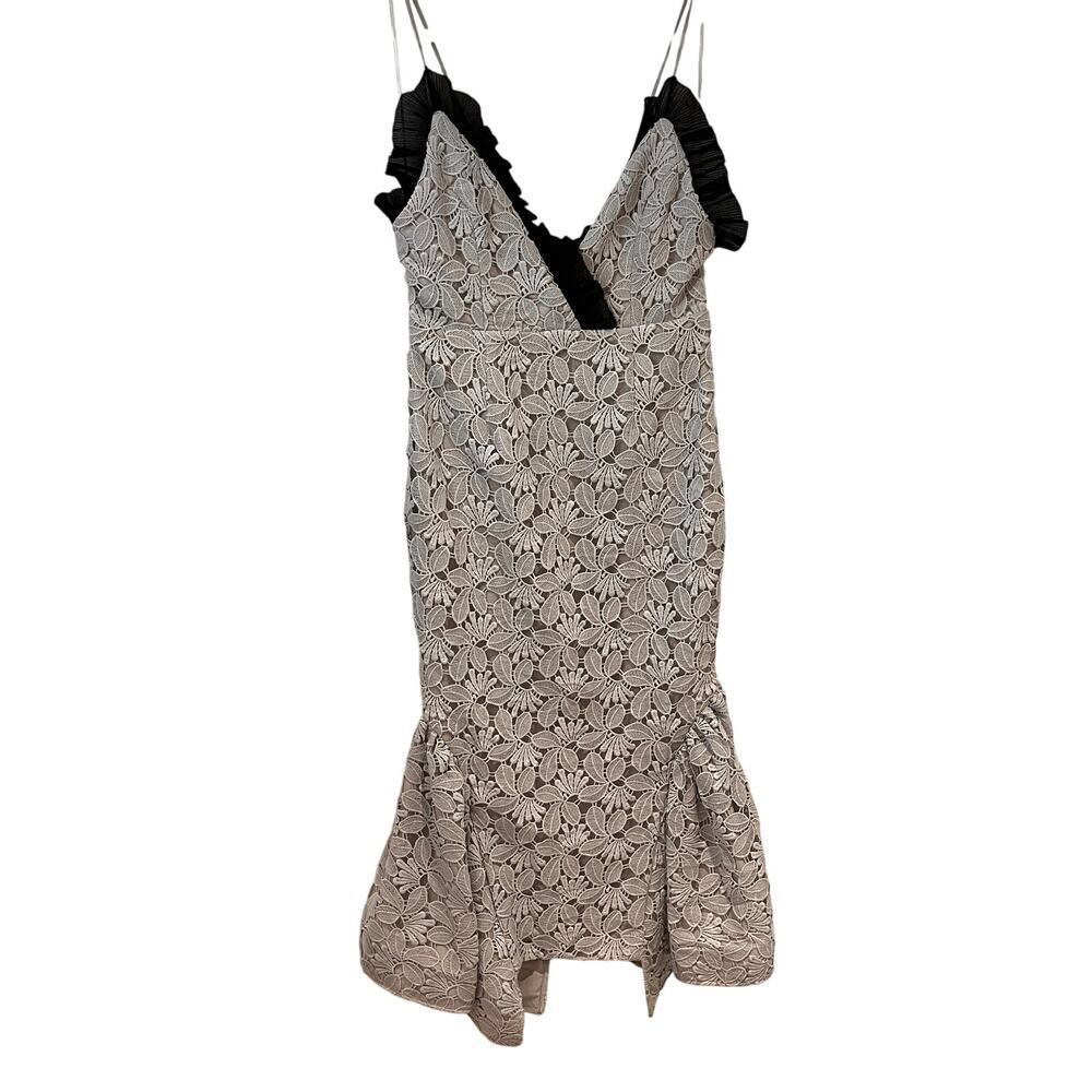 La Maison Talulah Gray Lace Peplum Shift Dress Medium